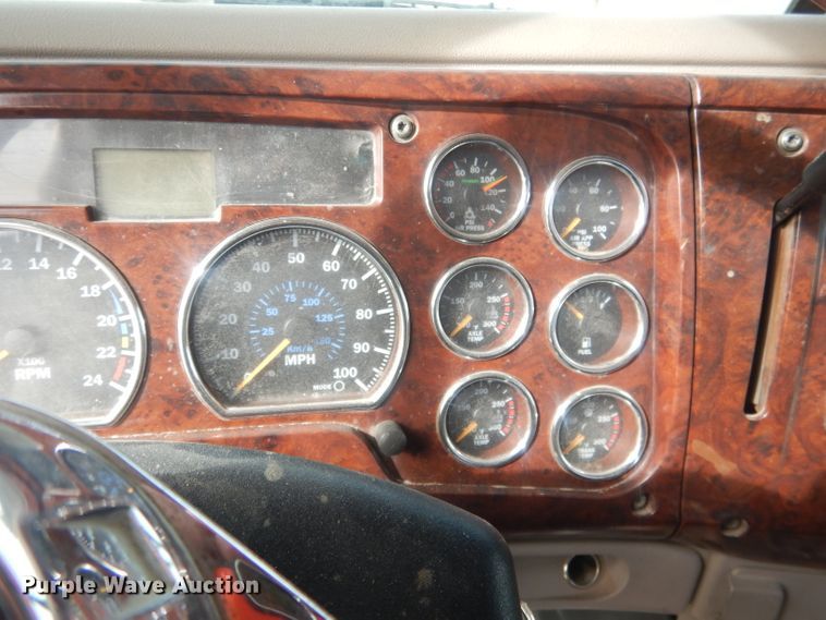 image for item DJ1273 2007 Mack CHN613  dump truck