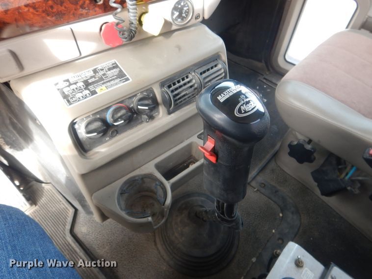 image for item DJ1273 2007 Mack CHN613  dump truck