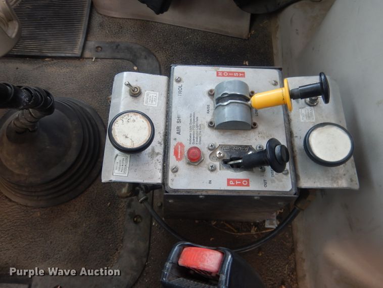 image for item DJ1273 2007 Mack CHN613  dump truck