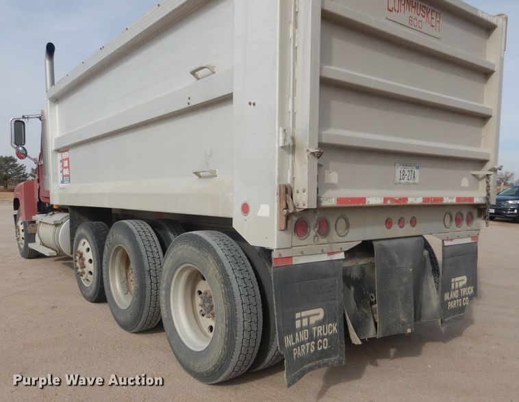 image for item DJ1273 2007 Mack CHN613  dump truck