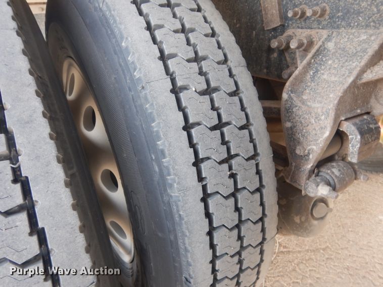 image for item DJ1273 2007 Mack CHN613  dump truck