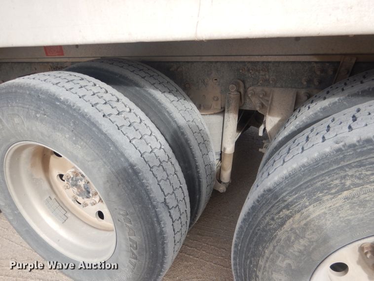 image for item DJ1273 2007 Mack CHN613  dump truck