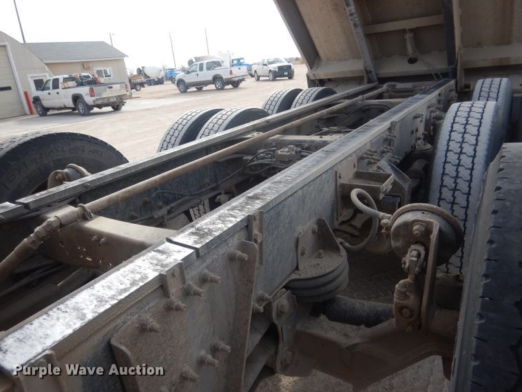 image for item DJ1273 2007 Mack CHN613  dump truck