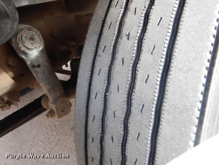 image for item DJ1273 2007 Mack CHN613  dump truck