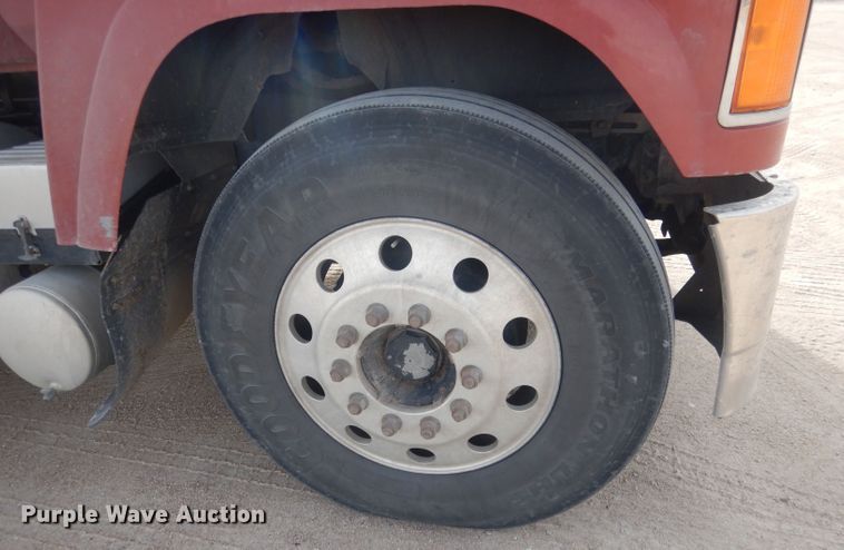 image for item DJ1273 2007 Mack CHN613  dump truck