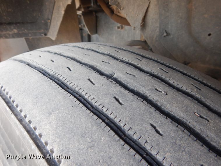 image for item DJ1273 2007 Mack CHN613  dump truck