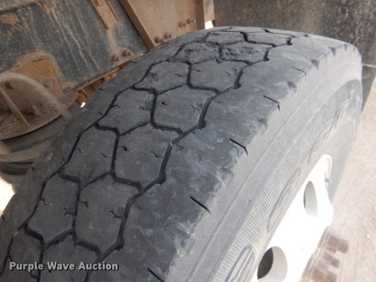 image for item DJ1273 2007 Mack CHN613  dump truck