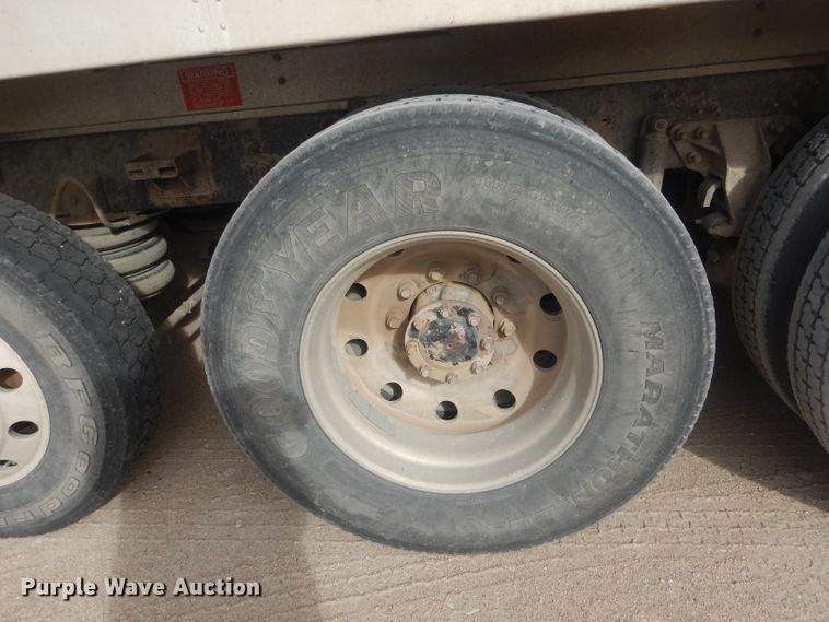 image for item DJ1273 2007 Mack CHN613  dump truck