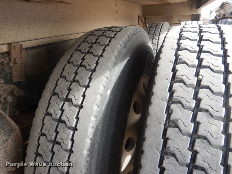 image for item DJ1273 2007 Mack CHN613  dump truck