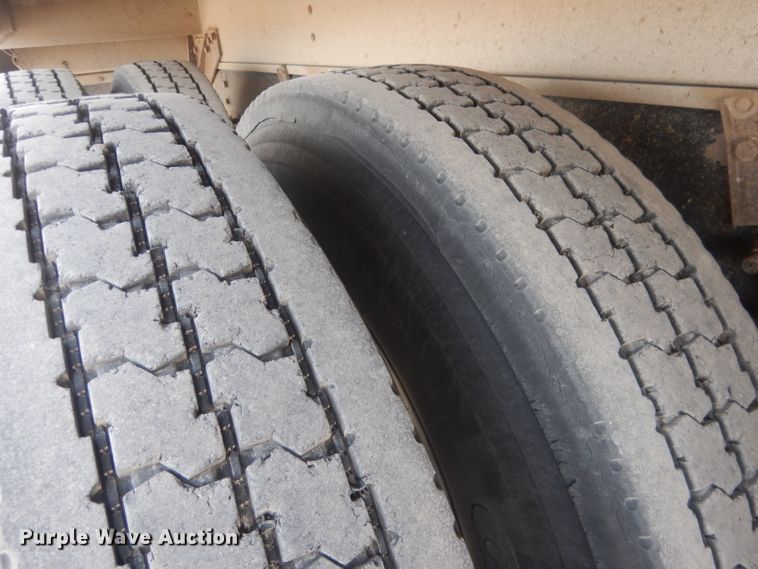 image for item DJ1273 2007 Mack CHN613  dump truck