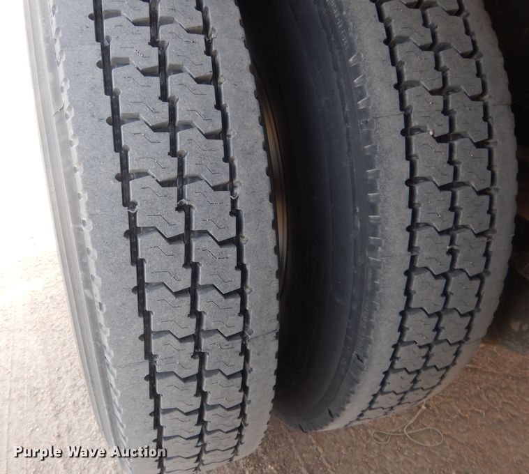 image for item DJ1273 2007 Mack CHN613  dump truck