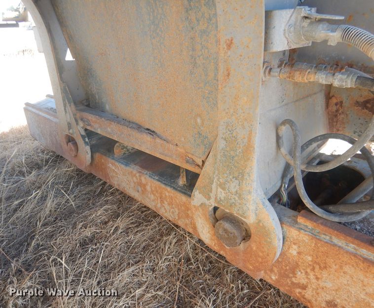 image for item DJ1275 1990 Talbert TDW305RGT1  lowboy equipment trailer