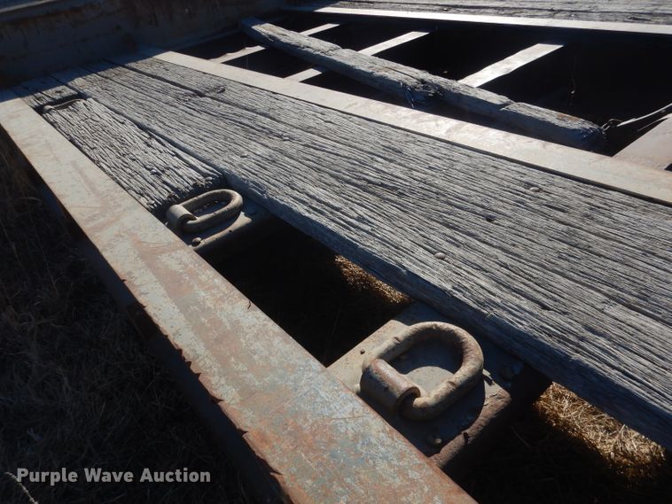 image for item DJ1275 1990 Talbert TDW305RGT1  lowboy equipment trailer