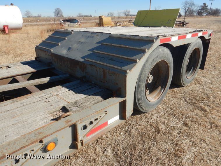 image for item DJ1275 1990 Talbert TDW305RGT1  lowboy equipment trailer