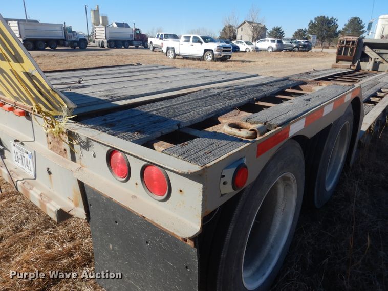 image for item DJ1275 1990 Talbert TDW305RGT1  lowboy equipment trailer