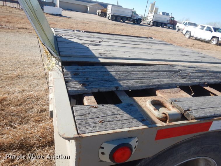 image for item DJ1275 1990 Talbert TDW305RGT1  lowboy equipment trailer
