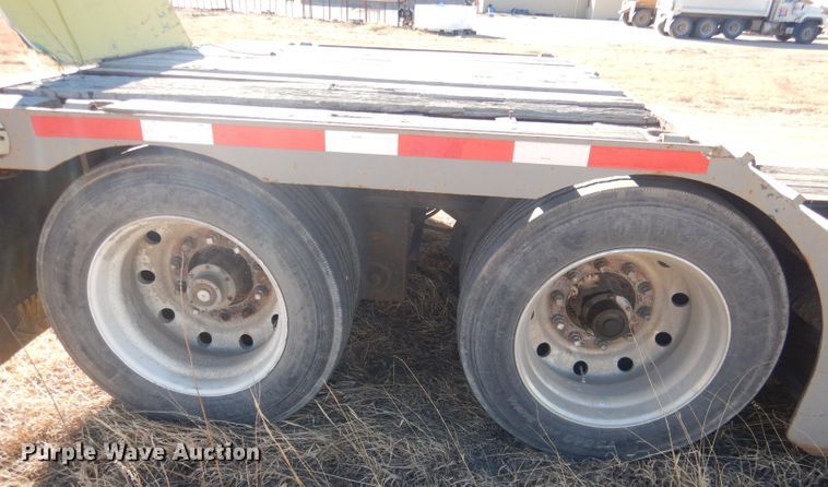 image for item DJ1275 1990 Talbert TDW305RGT1  lowboy equipment trailer