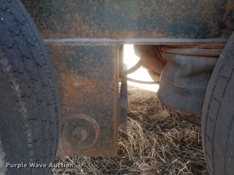 image for item DJ1275 1990 Talbert TDW305RGT1  lowboy equipment trailer