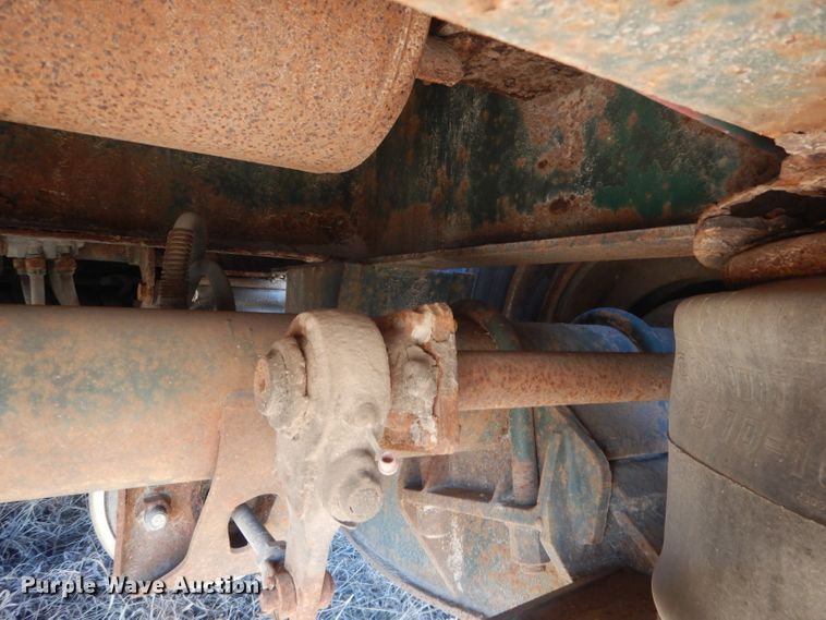 image for item DJ1275 1990 Talbert TDW305RGT1  lowboy equipment trailer