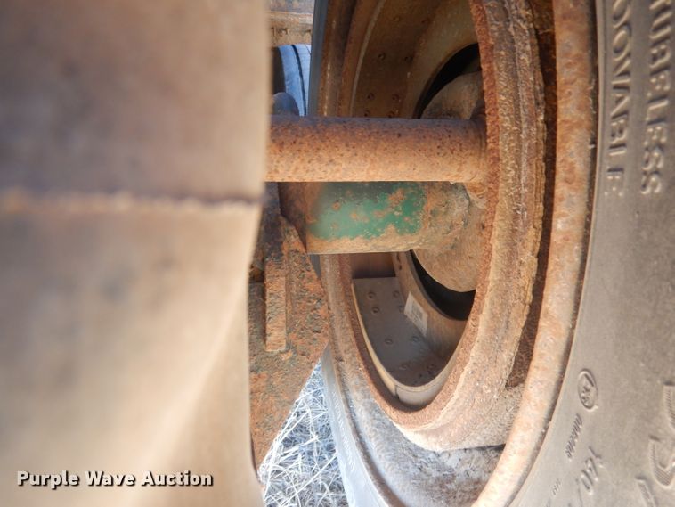 image for item DJ1275 1990 Talbert TDW305RGT1  lowboy equipment trailer