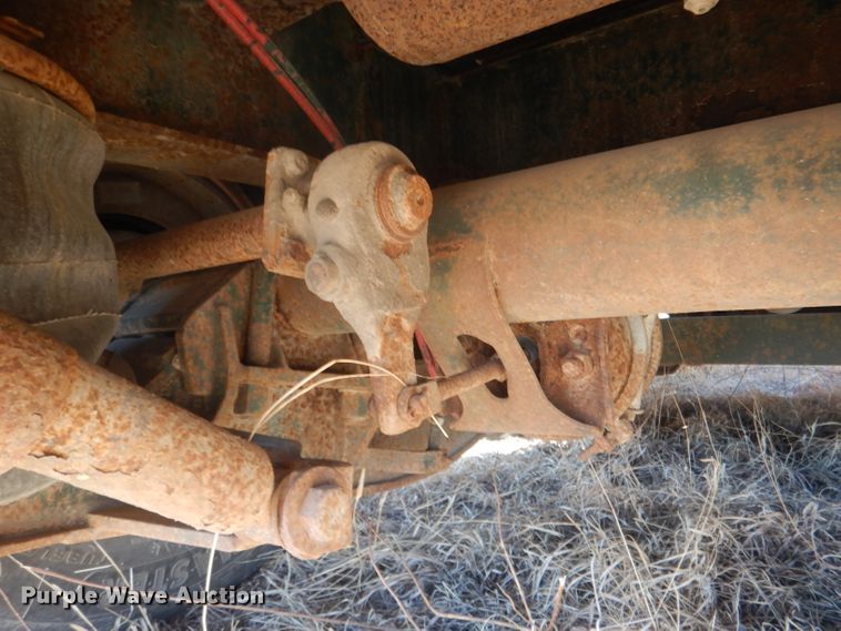 image for item DJ1275 1990 Talbert TDW305RGT1  lowboy equipment trailer