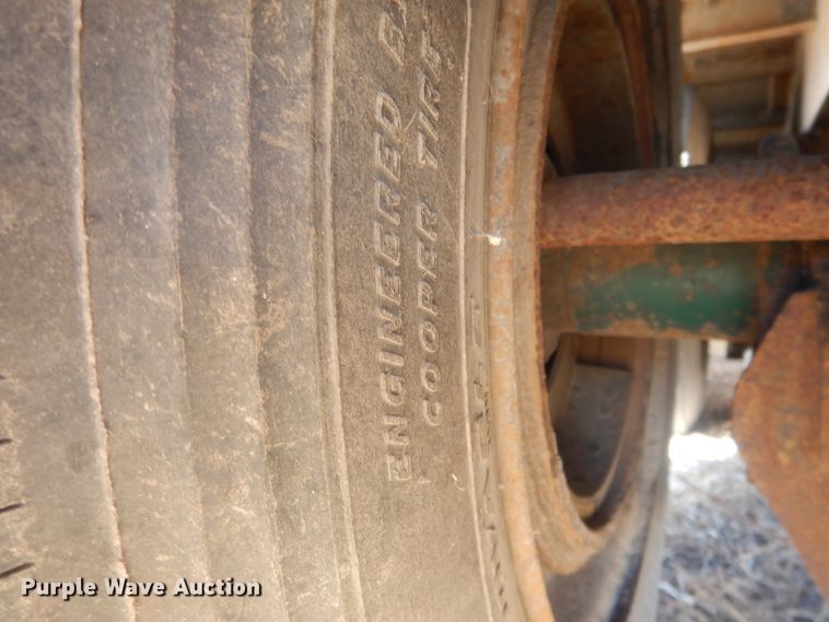 image for item DJ1275 1990 Talbert TDW305RGT1  lowboy equipment trailer