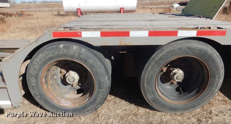 image for item DJ1275 1990 Talbert TDW305RGT1  lowboy equipment trailer