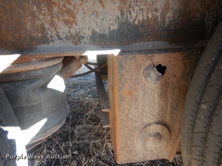 image for item DJ1275 1990 Talbert TDW305RGT1  lowboy equipment trailer