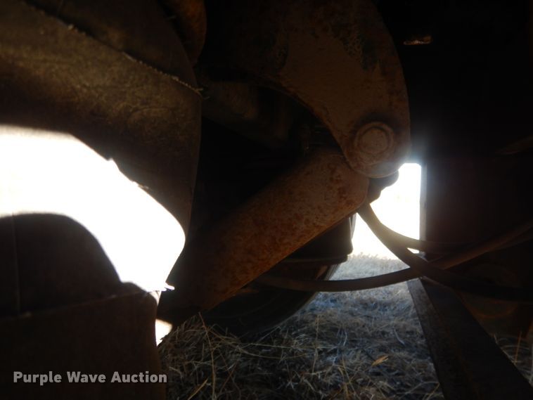 image for item DJ1275 1990 Talbert TDW305RGT1  lowboy equipment trailer