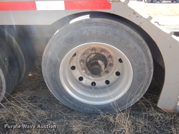 image for item DJ1275 1990 Talbert TDW305RGT1  lowboy equipment trailer