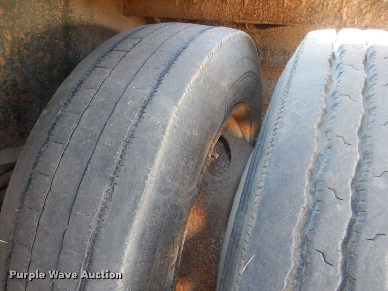 image for item DJ1275 1990 Talbert TDW305RGT1  lowboy equipment trailer