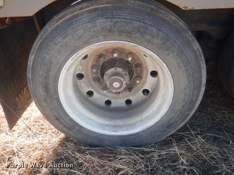 image for item DJ1275 1990 Talbert TDW305RGT1  lowboy equipment trailer