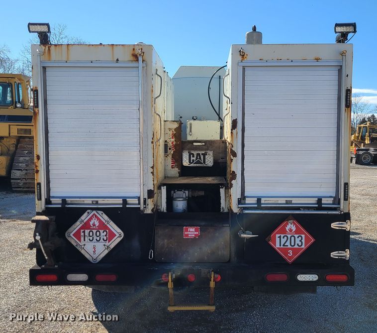 image for item DJ1699 1998 Mack RD688S  fuel / lube truck