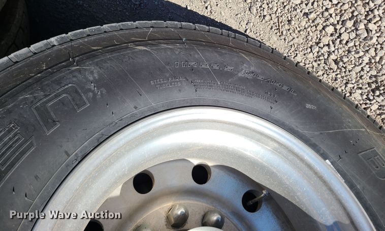 image for item DJ1699 1998 Mack RD688S  fuel / lube truck