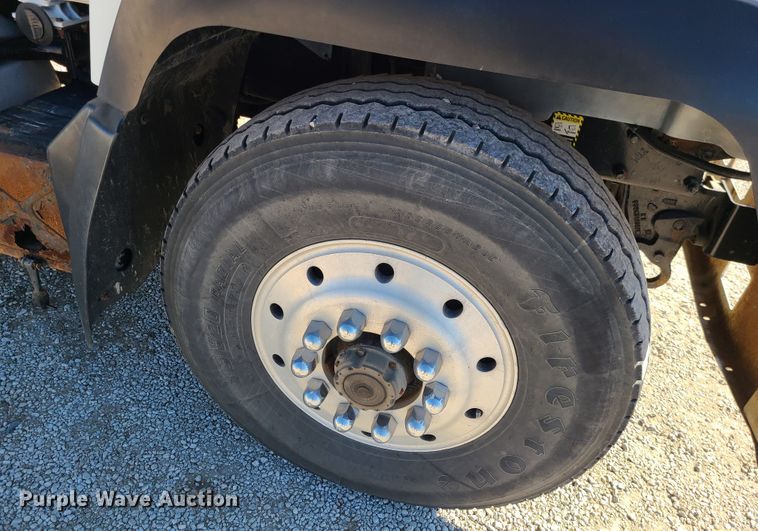 image for item DJ1699 1998 Mack RD688S  fuel / lube truck