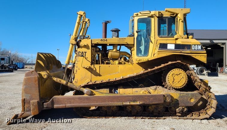 image for item DJ1701 1989 Caterpillar D8N  dozer