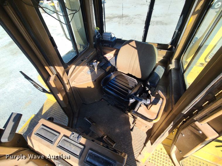 image for item DJ1701 1989 Caterpillar D8N  dozer