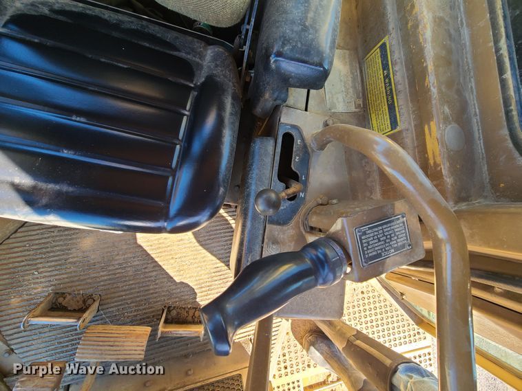 image for item DJ1701 1989 Caterpillar D8N  dozer