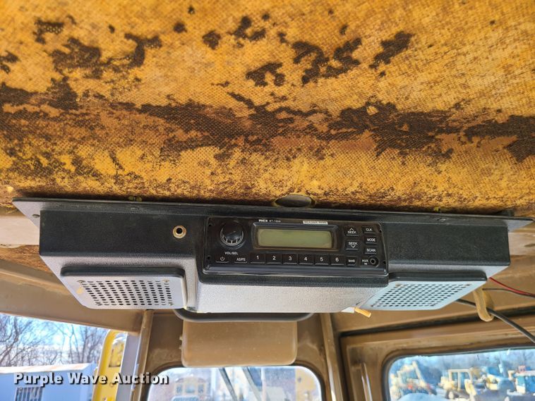 image for item DJ1701 1989 Caterpillar D8N  dozer