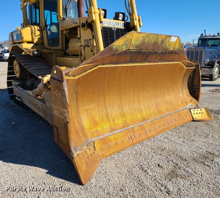 image for item DJ1701 1989 Caterpillar D8N  dozer