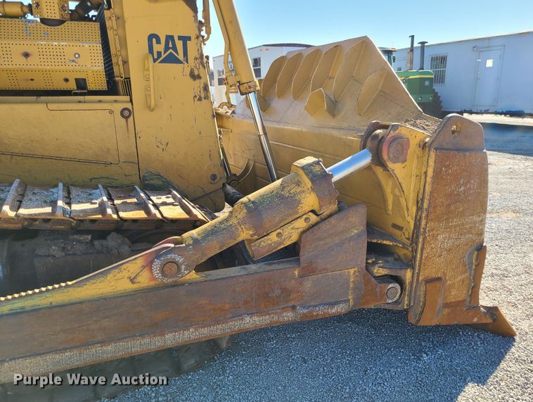image for item DJ1701 1989 Caterpillar D8N  dozer