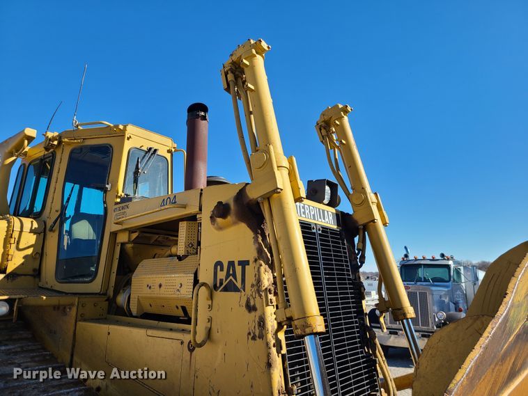 image for item DJ1701 1989 Caterpillar D8N  dozer