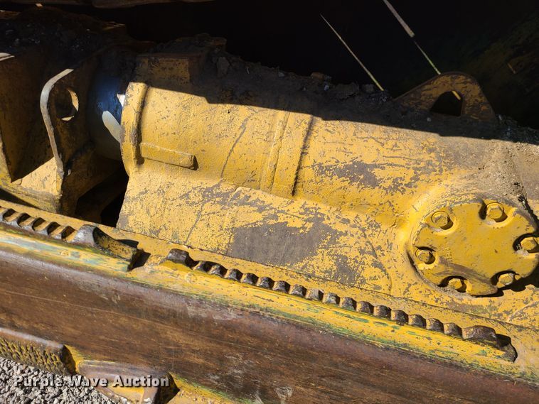 image for item DJ1701 1989 Caterpillar D8N  dozer