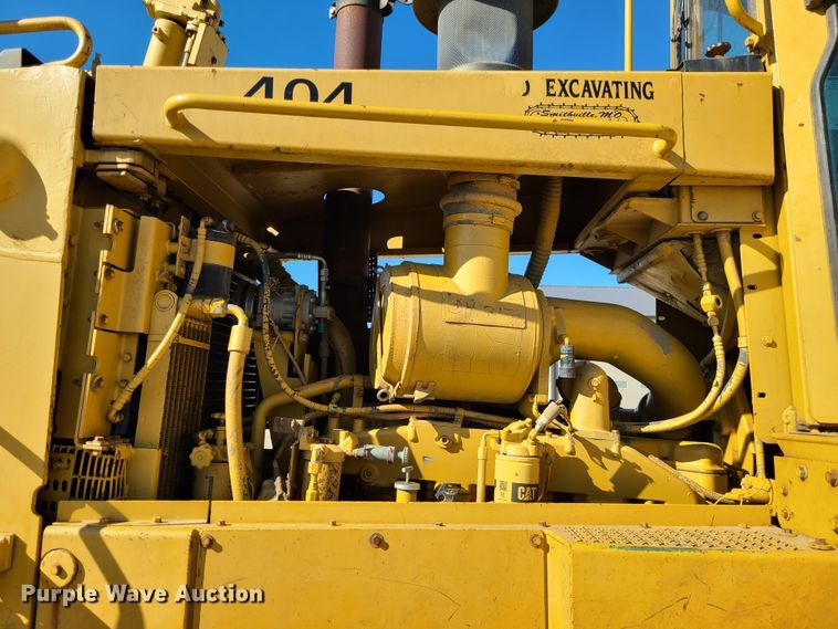 image for item DJ1701 1989 Caterpillar D8N  dozer