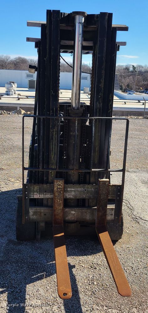 image for item DJ1702 Clark C500-50  forklift