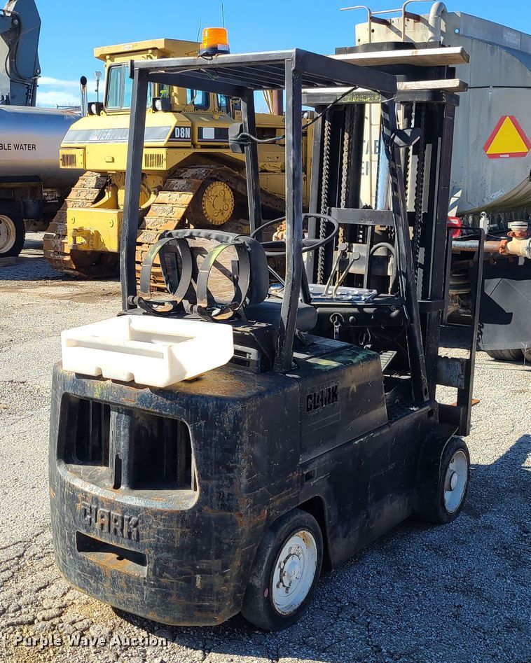 image for item DJ1702 Clark C500-50  forklift
