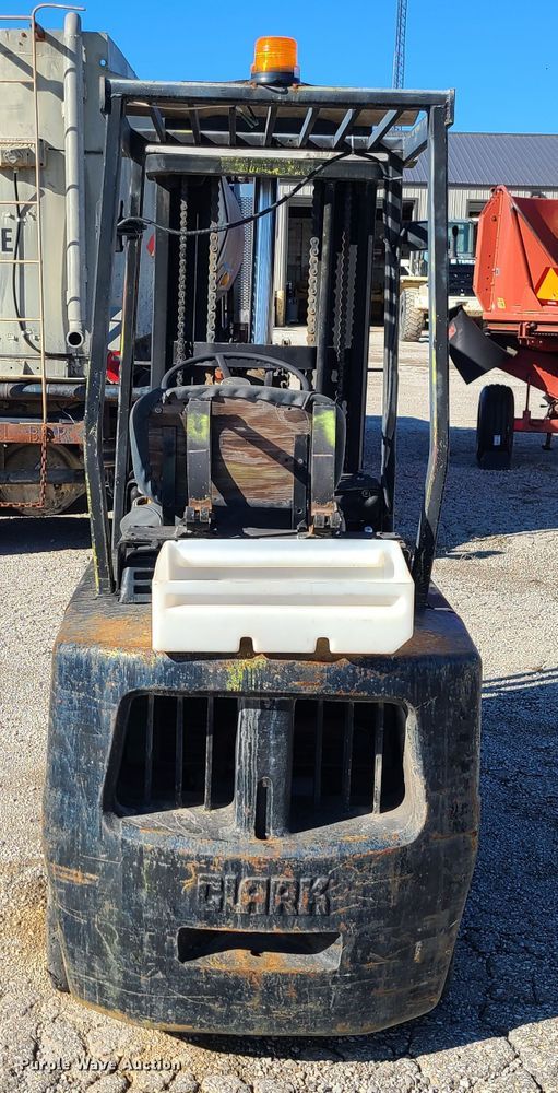 image for item DJ1702 Clark C500-50  forklift