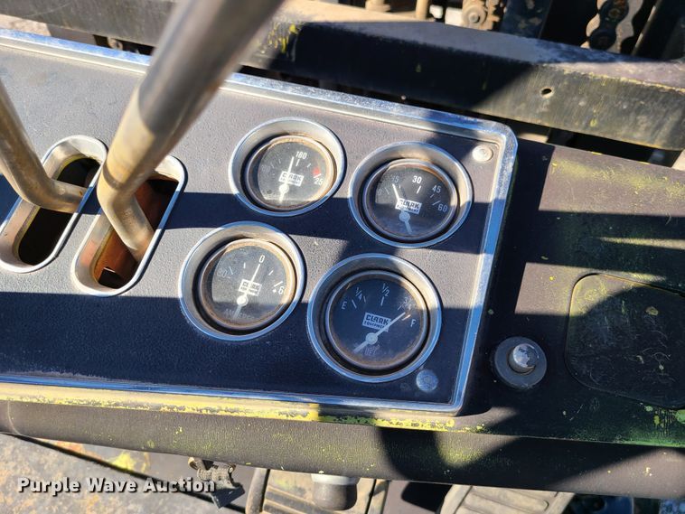 image for item DJ1702 Clark C500-50  forklift