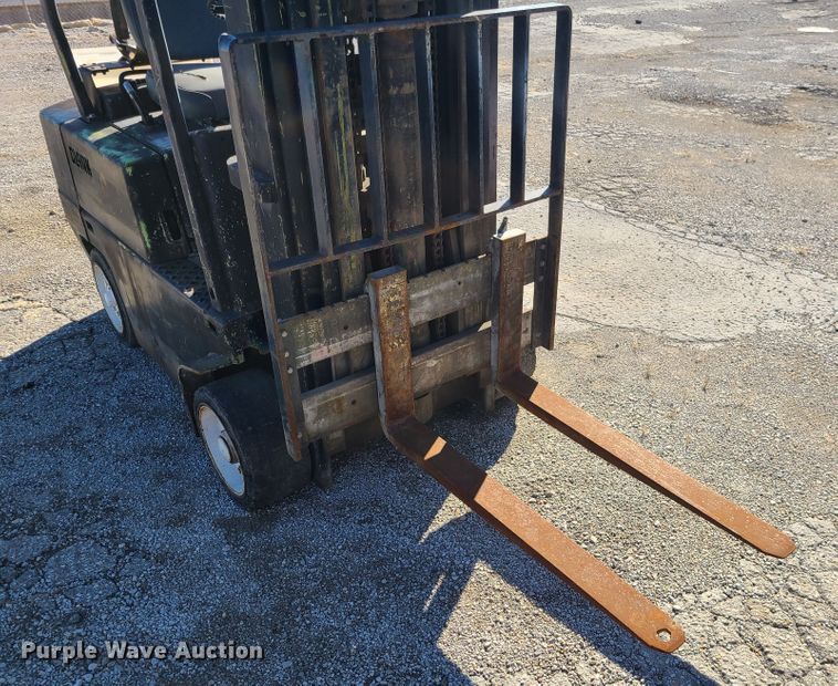 image for item DJ1702 Clark C500-50  forklift
