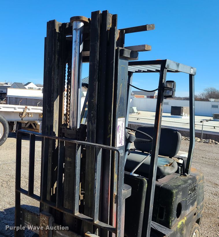 image for item DJ1702 Clark C500-50  forklift